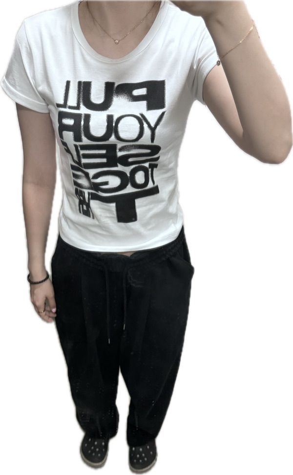 ★HELENE PARIS★ Helene Stud Applique Half T-Shirt White MUSINSA | HELENE PARIS Helene Stud Applique Half T-Shirt [Navy]