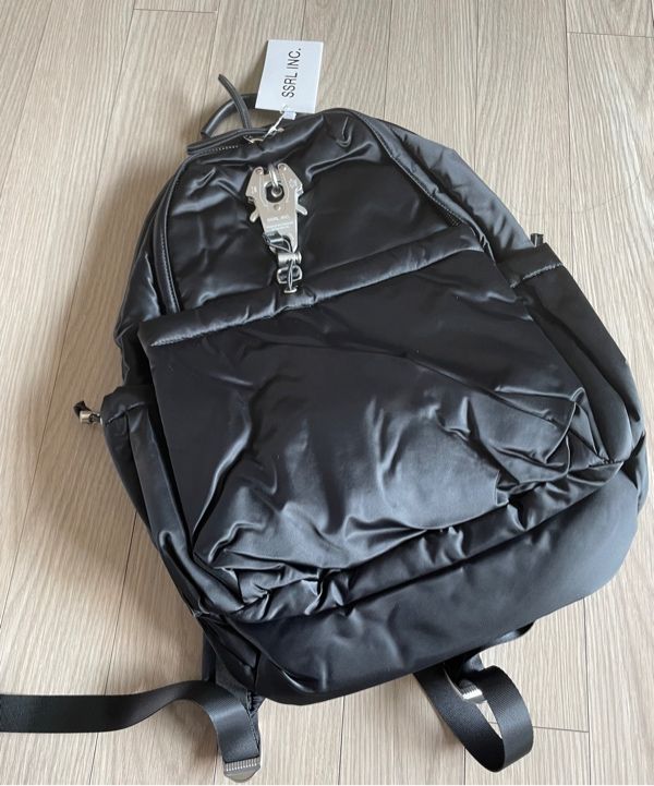 SSRL ■ Raven essential backpack RAVEN ESSENTIAL BACKPACK / BLACK - SSRL | 60% - Asian
