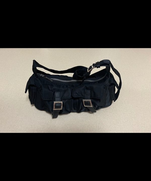 ★COVERNAT WOMAN★ Cloverheart glossy cylindrical bag black MUSINSA | COVERNAT WOMAN Clover Heart Glossy Two Pocket