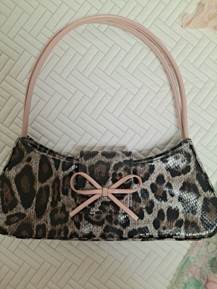 MUSINSA公式 | TTMAB Bow Small Baguette Bag - Baby Leopard