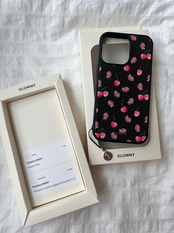 iPhone・スマホケース ^GLOWNY^ BLACK CHERRY BUMPER CASE GY24BPA004 GLOWNY グロウニーFW24 BLACK CHERRY BUMPER CASE / BLACK