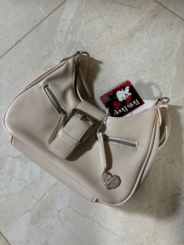 MUSINSA | BETTY BOOP Betty Boop Buckle Pocket Cross Shoulder