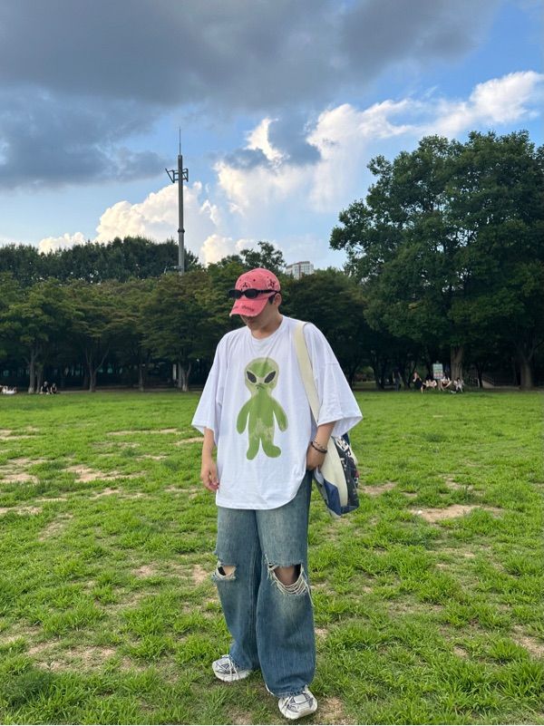 HOODHOOD ■ Alien Graphic Oversized fit Short-sleeved T Alien graphic overfit half sleeve T-shirt - HOODHOOD | 60