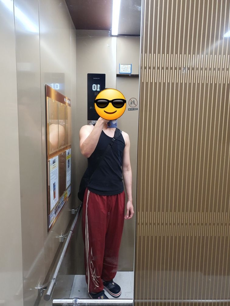 MUSINSA | GAKKAI UNIONS Sparkle Nylon Line Pants Red
