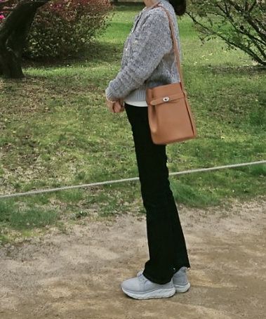 MUSINSA | OSTKAKA Classic Belt Bucket Bag Brown