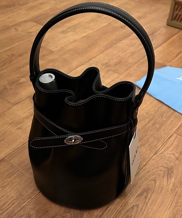 MUSINSA | OSTKAKA Classic Belt Bucket Bag Black