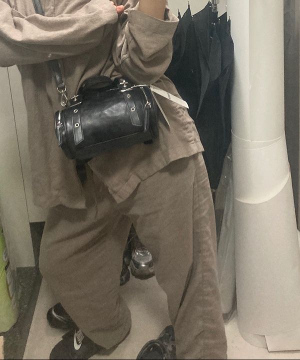 ショルダーバッグ・ポシェット SAND MUSEUM OAK BAG MINI Crack Black SM1A0008 MUSINSA | SAND MUSEUM OAK BAG MINI [Crack Black]