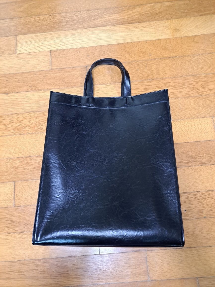 MUSINSA | MUSINSA STANDARD Crinkle Synthetic Leather Tote Bag