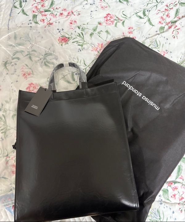 MUSINSA | MUSINSA STANDARD Crinkle Synthetic Leather Tote Bag