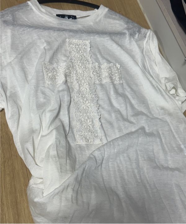 MUSINSA | CLUT STUDIO Lace Cross Short Sleeve T-Shirt - Ivory