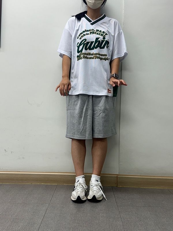 MUSINSA | GUBIN V-neck football jersey t-shirt