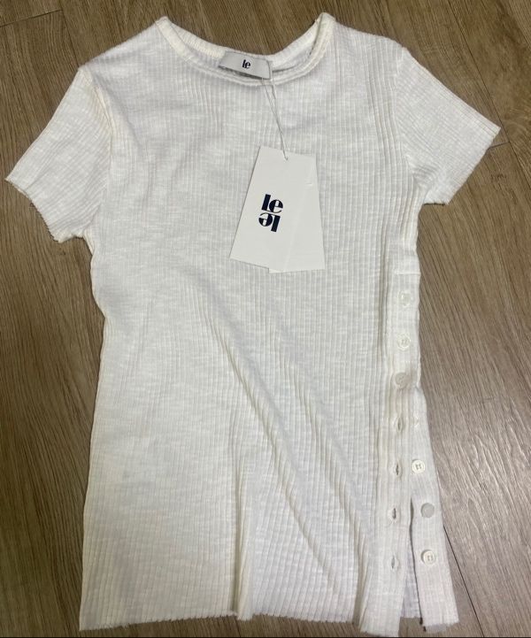 MUSINSA公式 | LE side button slit top (white)