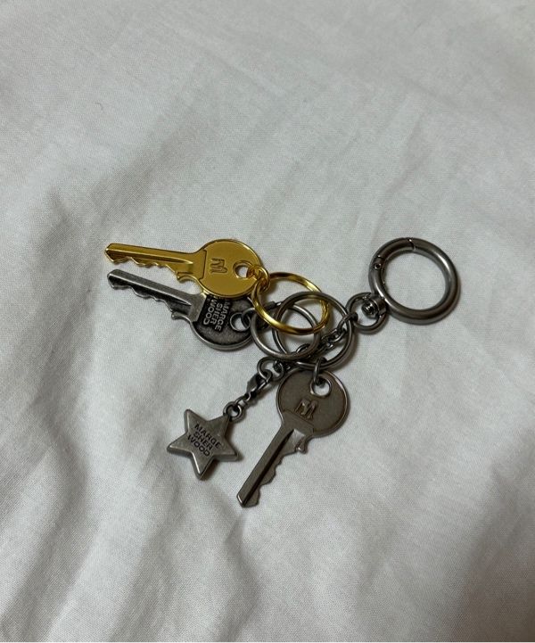 [Margesherwood ] / ☆ LOGO KEY CHAIN LOGO KEY CHAIN - MARGESHERWOOD
