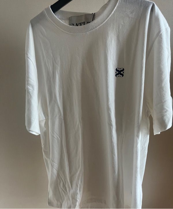 SATUR ■ Small logo printing short sleeve t-shirt MUSINSA公式 | SATUR Small logo printing short sleeve t-shirt