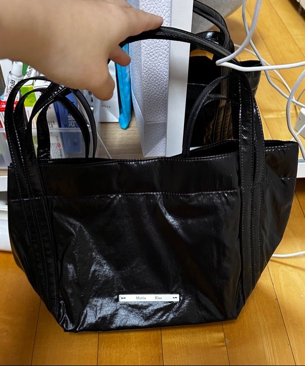 マーティンキム　GLOSSY TWO WAY MINI BAG IN BLACK MUSINSA | MATIN KIM GLOSSY TWO WAY MINI BAG IN BLACK