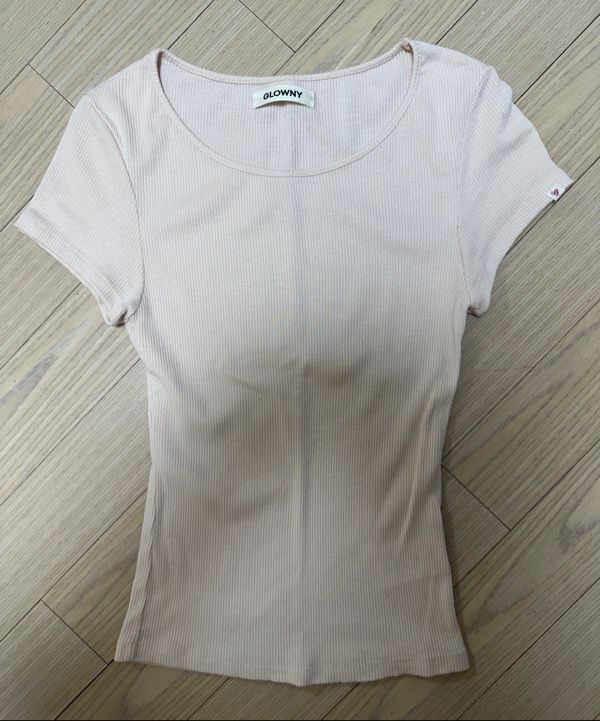 ★GLOWNY★ GIRLFRIEND BABY TEE BEIGE GY24ASL014BE MUSINSA | GLOWNY GIRLFRIEND BABY TEE (BEIGE)