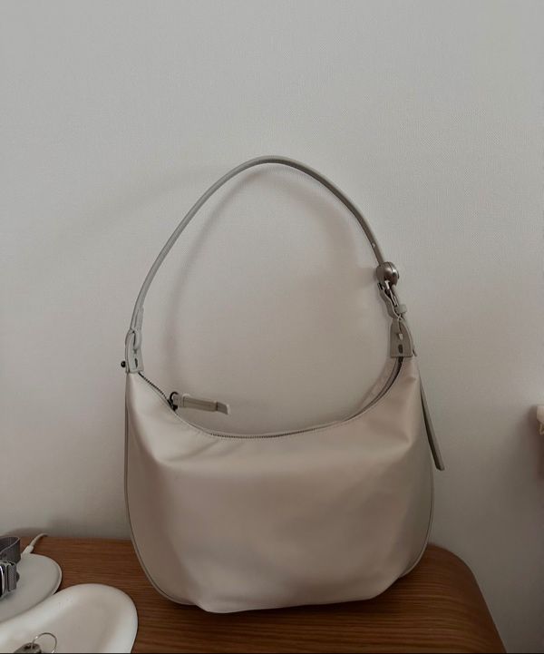 MUSINSA公式 | Archivépke Luv moon bag(Nylon ivory)_OVBAX25102IVO