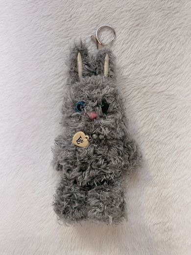 ★関税込★バザールオードアイパピーバーニーキーリング MUSINSA公式 | VARZAR Odd Eye Puppy Bunny Keyring