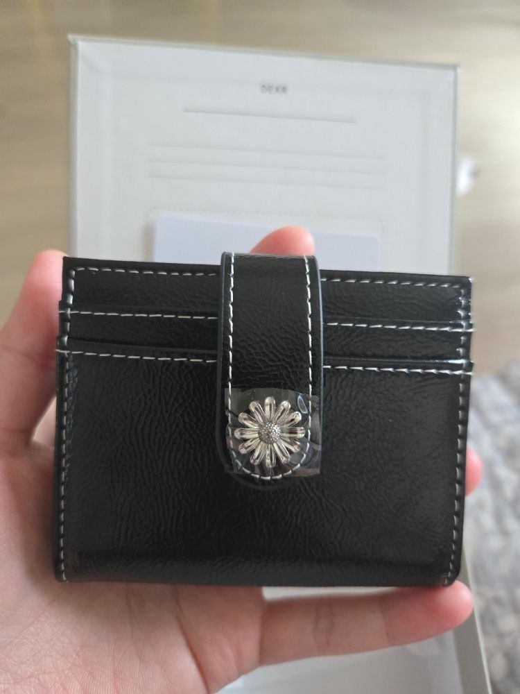 折りたたみ財布 [LEMASQUE] Daisy Photo Slot Half Wallet Money Card Wallet MUSINSA | LEMASQUE Daisy Photo Slot Half Wallet Banknote