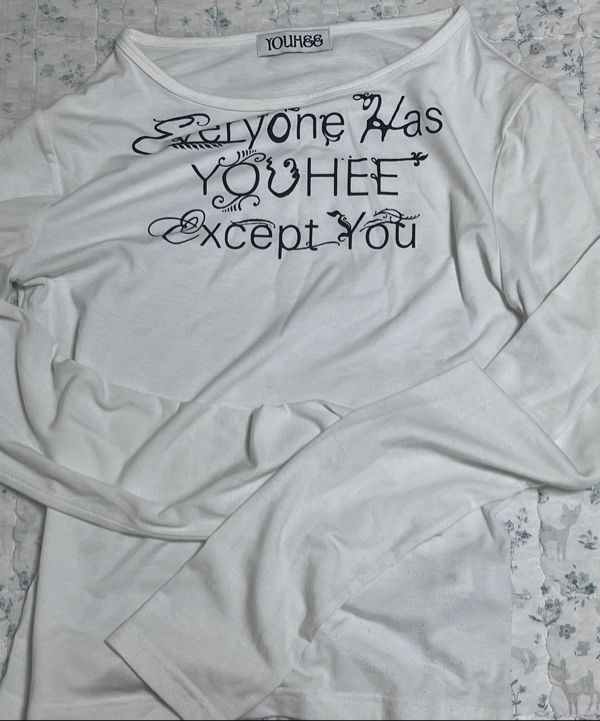 MUSINSA | YOUHEE LETTERING POINT LONG SLEEVE WHITE