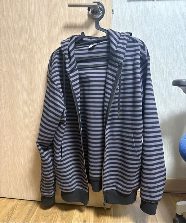 MUSINSA | THE COLDEST MOMENT TCM stripe hooded zip-up (charcoal/black)