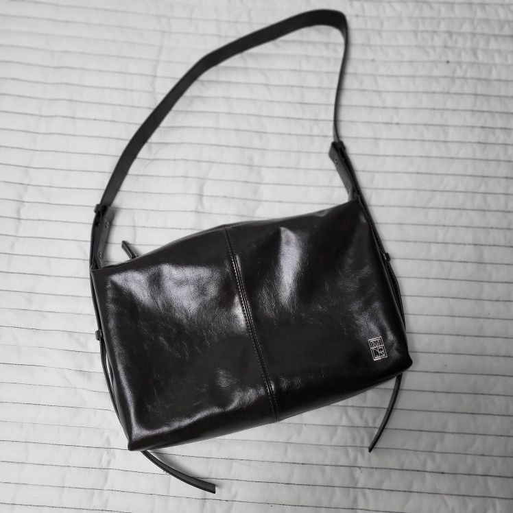★MIM the wardrobe★ Manto Crack Leather Hobo Bag Brown SF07 MUSINSA | MIMTHEWARDROBE Manto crack leather hobo bag brown