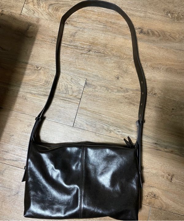 MUSINSA | MIMTHEWARDROBE Manto crack leather hobo bag brown