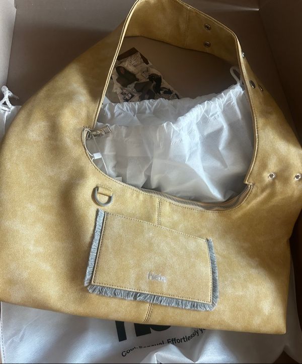 MUSINSA | HIETA Tina / Butter