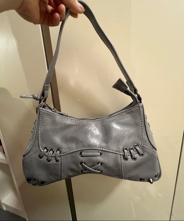 ●ILLIGO● Eyelet Stud Shoulder Bag Grey 5011544533 MUSINSA | ILLIGO Eyelet Stud Shoulder Bag Grey