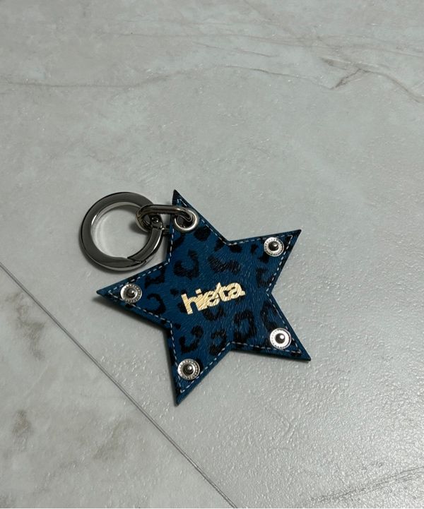 キーホルダー・キーリング HIETA Tanny Keyring / Blue Leopard MUSINSA | HIETA Tanny Keyring / Blue Leopard