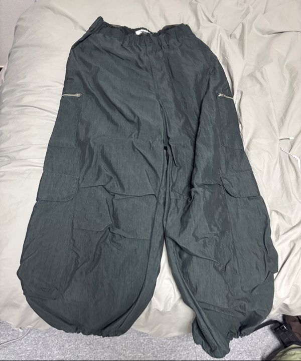 MUSINSA | XTONZ XP218 Hype Cotton Nylon Parachute Pants (CHARCOAL)