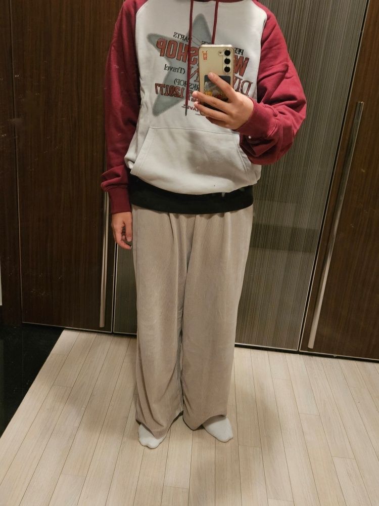 TRAVELのSpray Star Combination Raglan Sweatshirt 全4色 MUSINSA | TRAVEL Spray Star Combination Raglan Sweatshirt