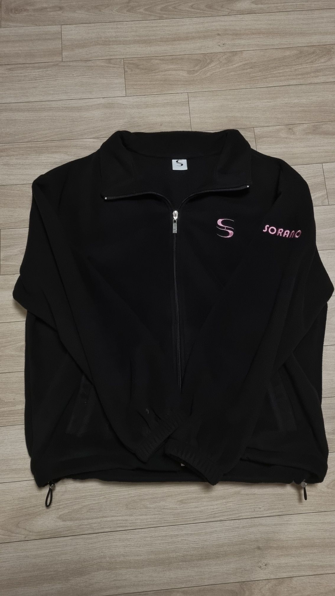 MUSINSA | SORANO SORANO Basic Logo FLEECE JACKET [2Color]