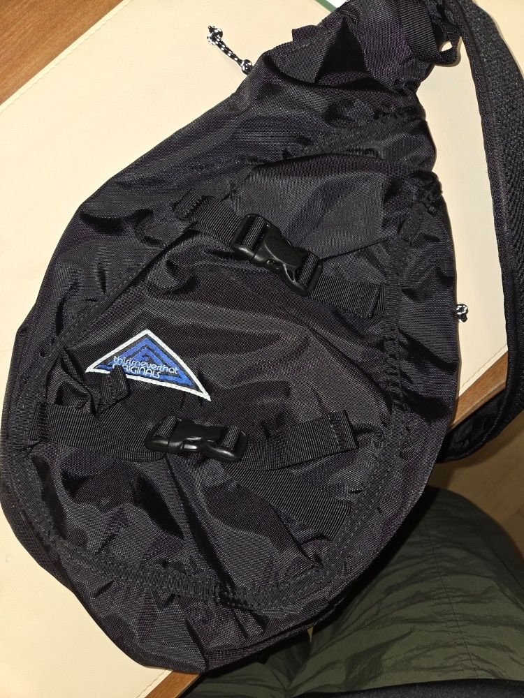MUSINSA公式 | THISISNEVERTHAT Washed Nylon Sling Bag Black