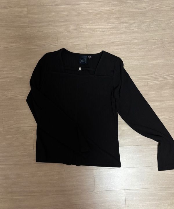 MUSINSA | ROMANTIC CROWN Square neck ribbed top_oatmeal