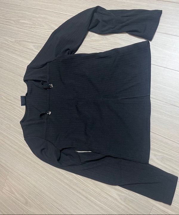 MUSINSA | ROMANTIC CROWN Square neck ribbed top_black