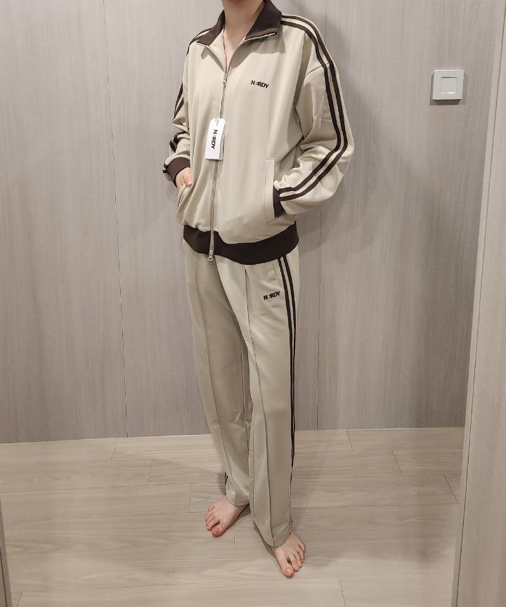 MUSINSA公式 | NDY (nerdy) Classic NY Track Top Light Beige