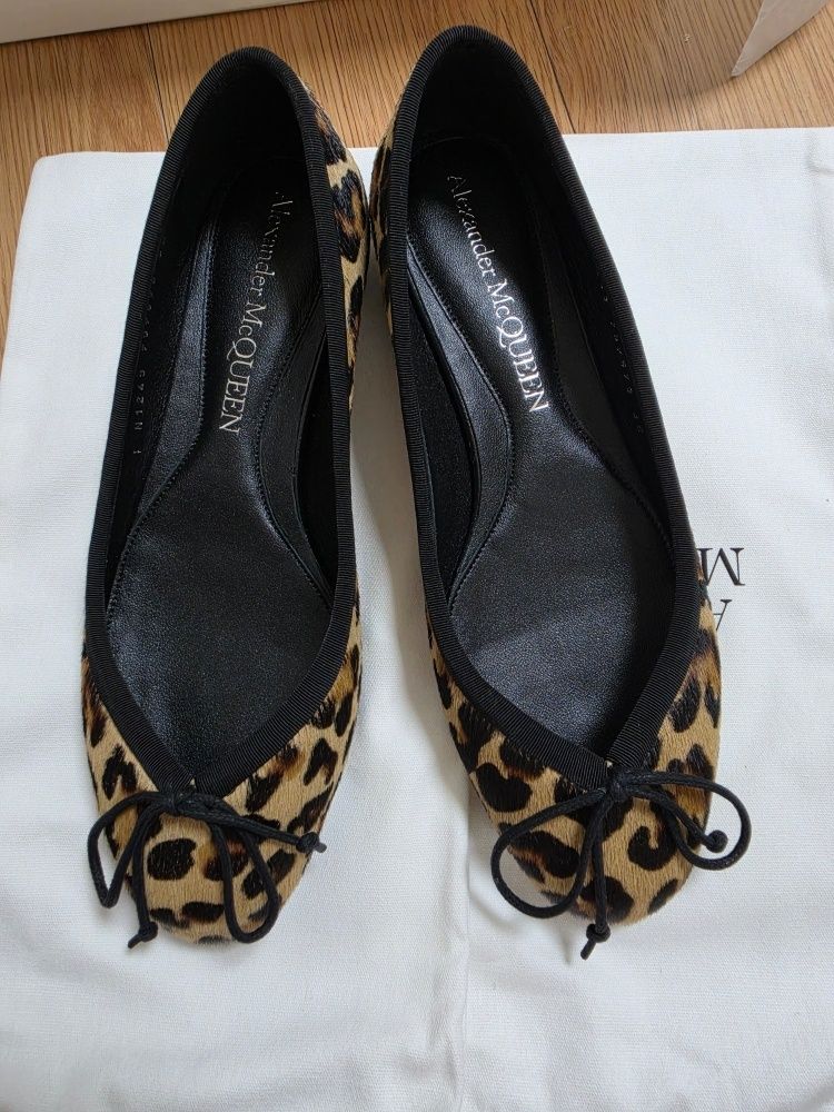 MUSINSA公式 | ALEXANDER MCQUEEN アルマジロ バレエフラットシューズ