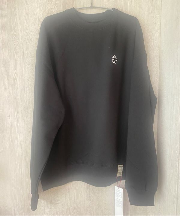 MUSINSA | GRAVER [UNISEX] Black odd flower embroidery