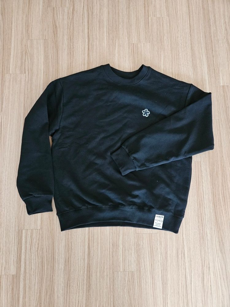 MUSINSA | GRAVER [UNISEX] Black odd flower embroidery