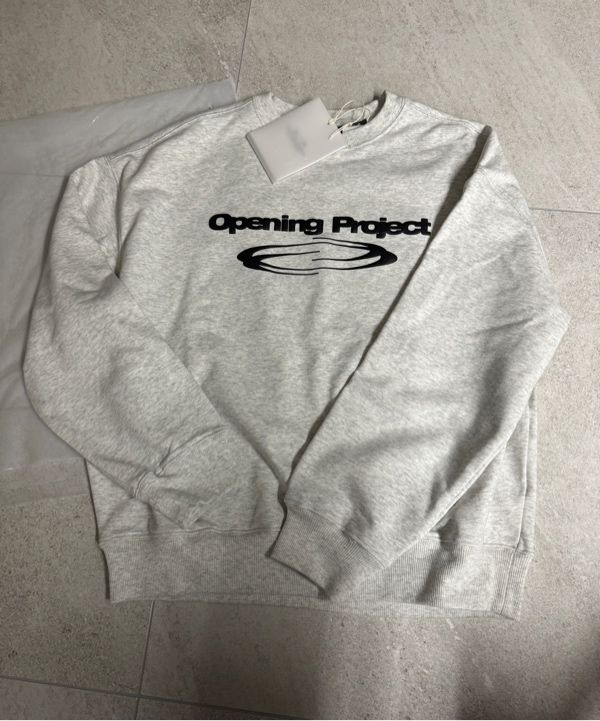 MUSINSA公式 | OPENING PROJECT W Identity Sweatshirt - Grey