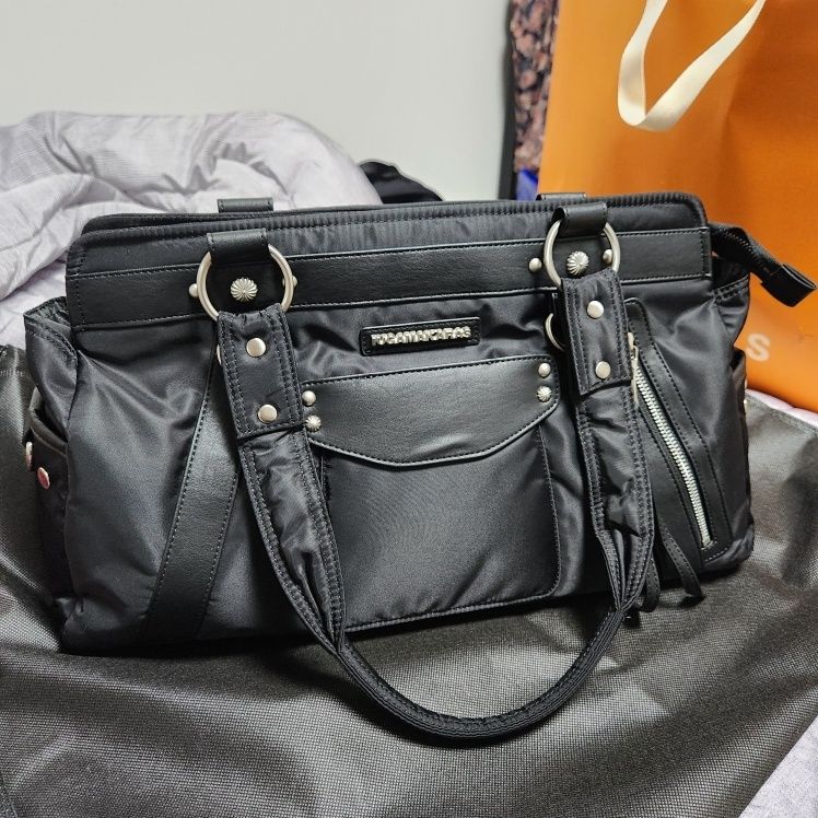 MUSINSA公式 | IUGAMAKARAS Studded Nylon Shoulder Bag (Black)