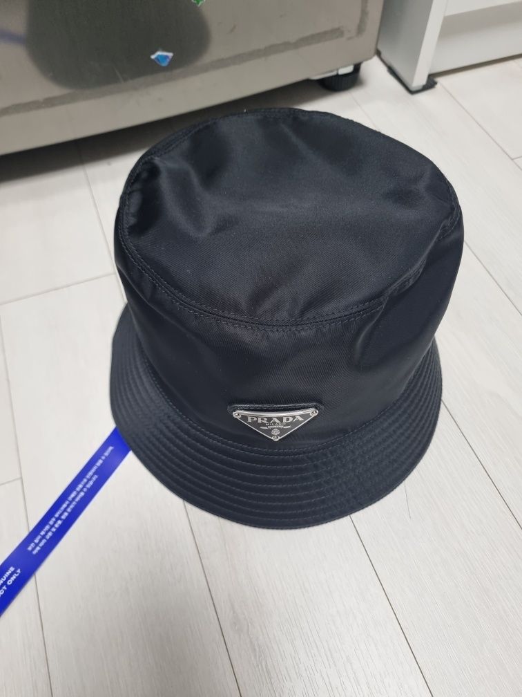 MUSINSA | PRADA Re-Nylon Bucket Hat - Black / 1HC1372DMIF0002