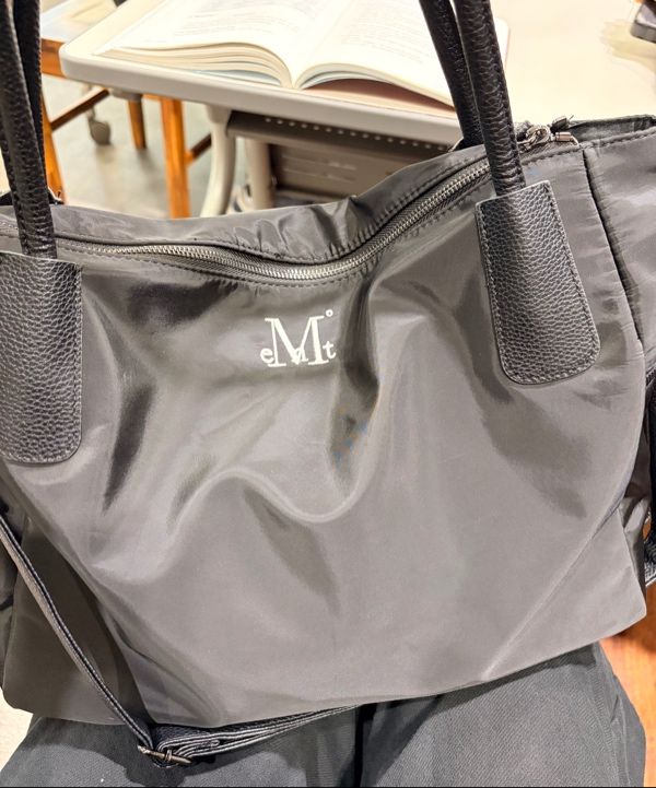 MUSINSA | MUCENT 4-Way Signature Logo Unisex Tote Bag