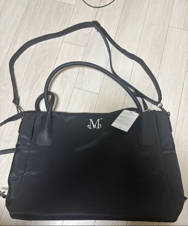 MUSINSA | MUCENT 4-Way Signature Logo Unisex Tote Bag
