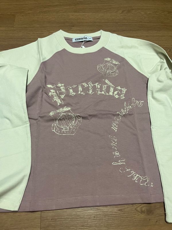 ◇PRENDA◇ VINTAGE LOGO RAGLAN LONG SLEEVE GLOOMY PINK MUSINSA | PRENDA VINTAGE LOGO RAGLAN LONG SLEEVE GLOOMY PINK