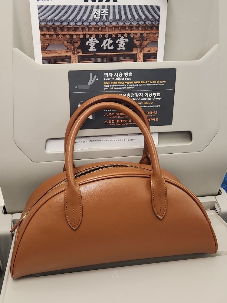 MUSINSA | DUNST FOR WOMEN CLASSIC BOWLING BAG TAN_UDBA4F203W2