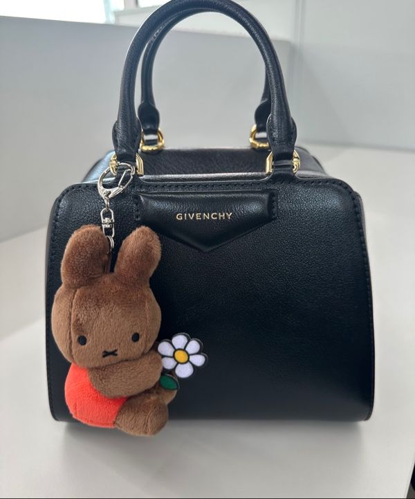 MUSINSA公式 | GIVENCHY Mini Antigona Cube Tote Bag - Black