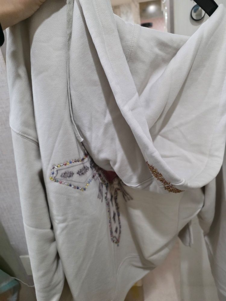 MUSINSA | SCULPTOR Beaded Saint Hoodie Zip-Up Dirty White