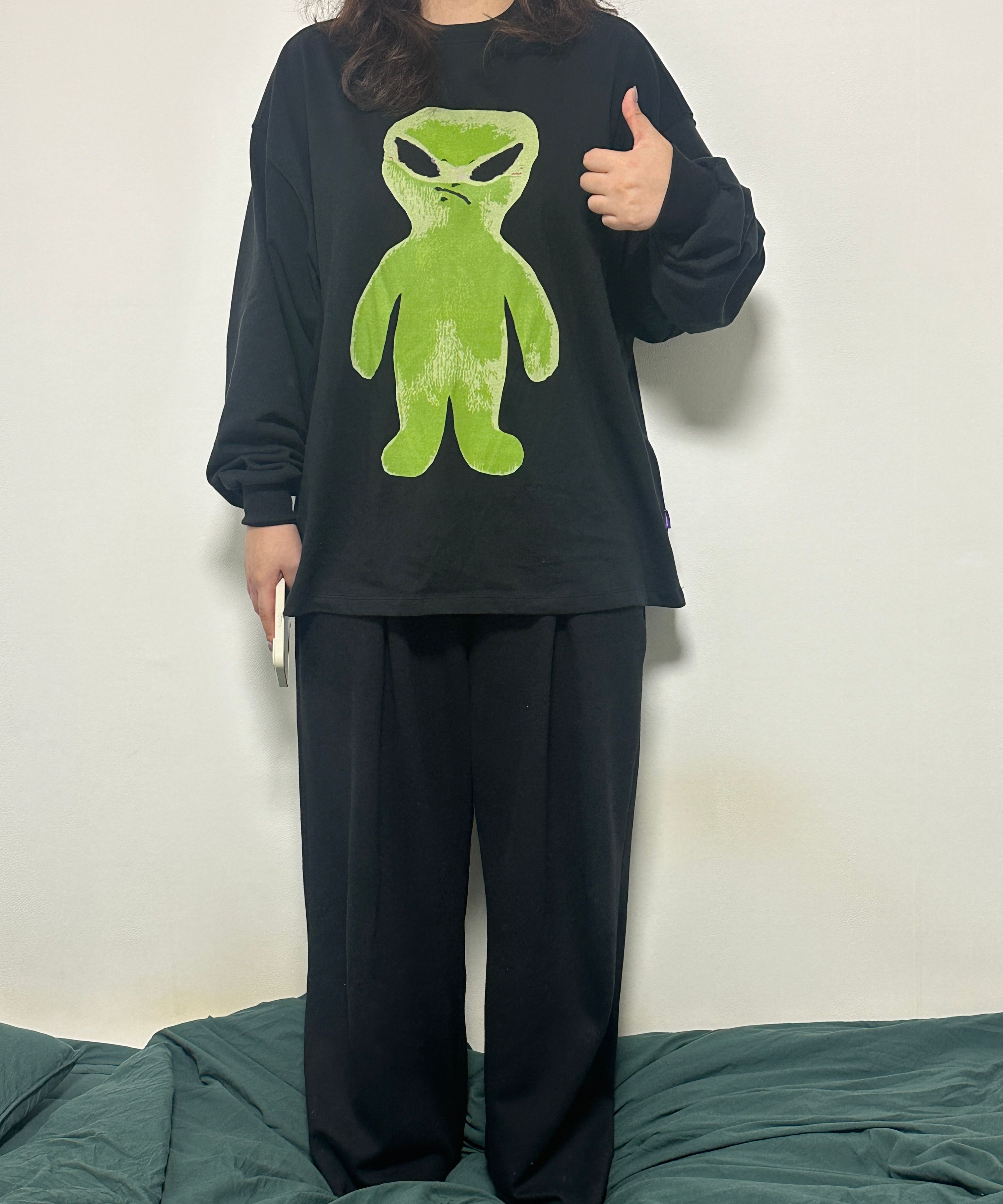 MUSINSA | HOODHOOD Alien Graphic Overfit Long Sleeve T-Shirt